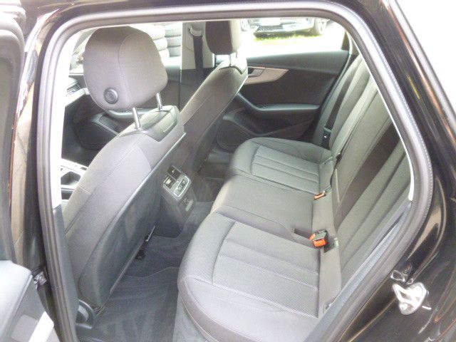 Audi A4 Avant 35 TFSI - Samsaru's Car Outlet
