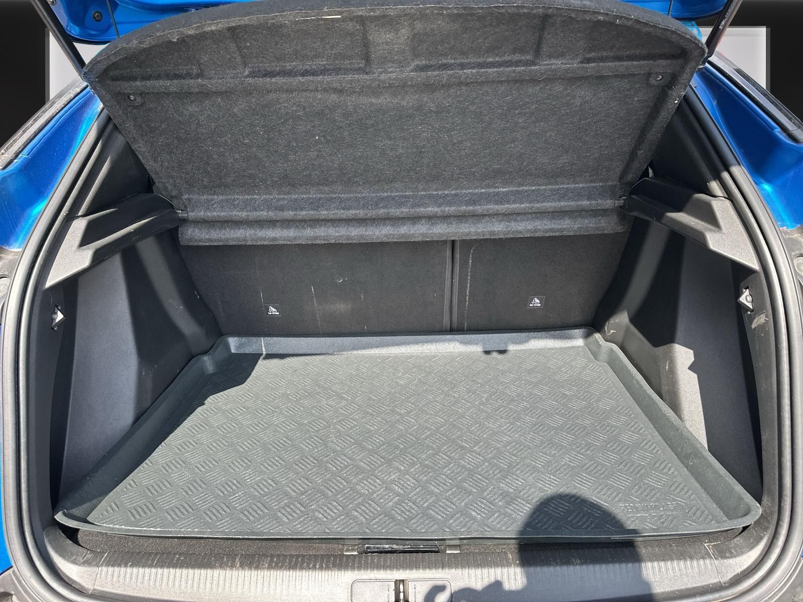 Peugeot 2008 - Samsaru's Car Outlet