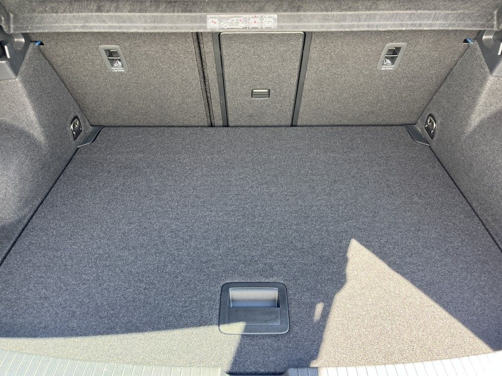 Volkswagen T-Roc 1.5 TSI DSG Style - Samsaru's Car Outlet