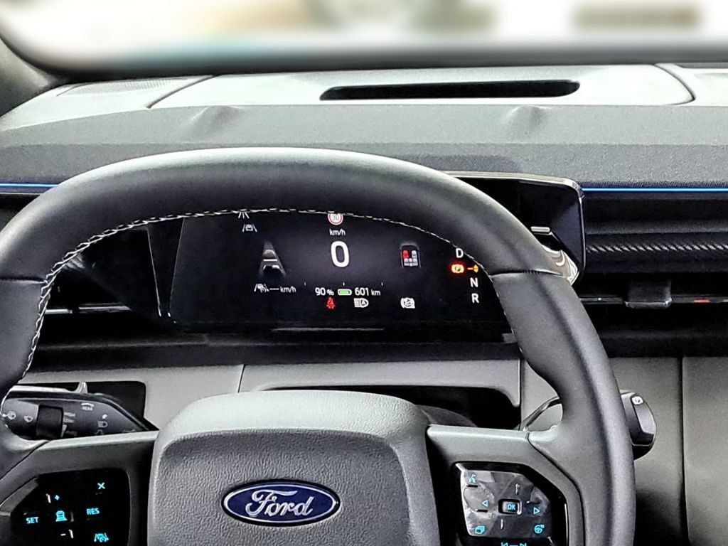 Ford Explorer Extended RangeRWD77kWhPremium AHK+Pano