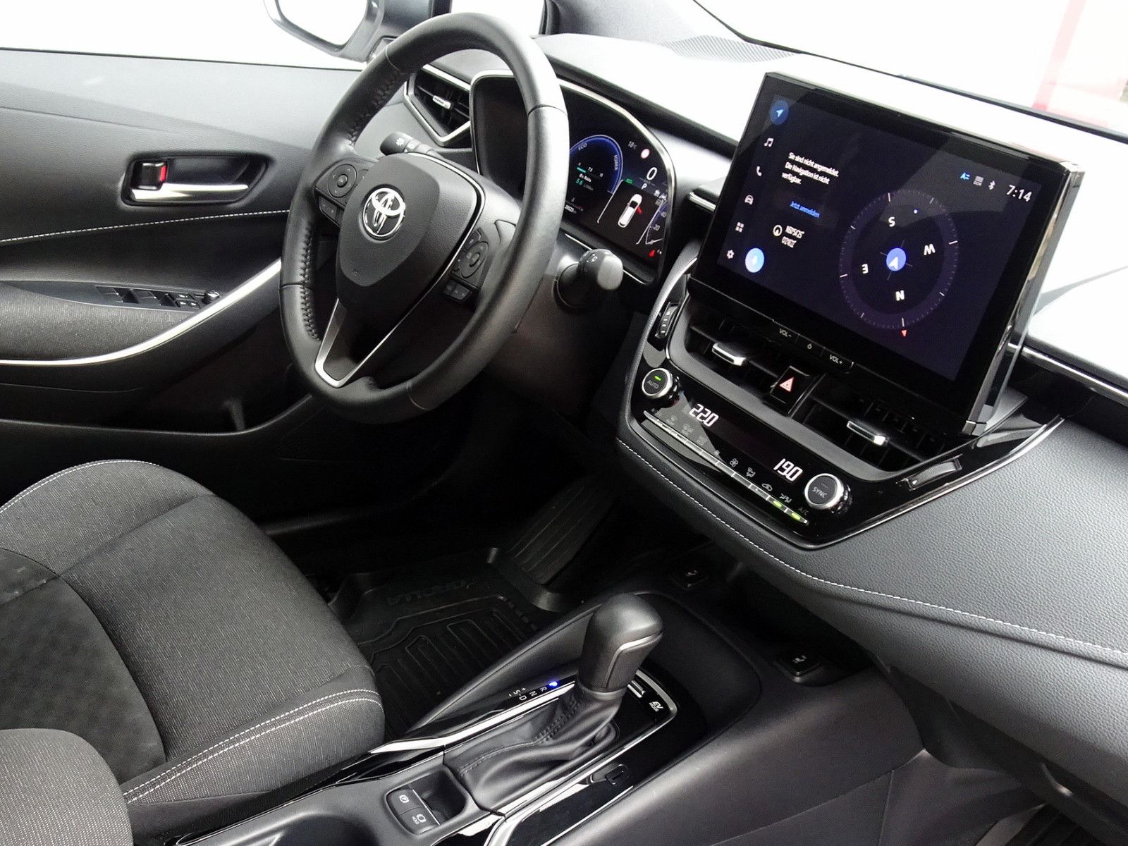 Toyota Corolla Touring Sports 2.0 Hybrid Business - Samsaru's Car Outlet
