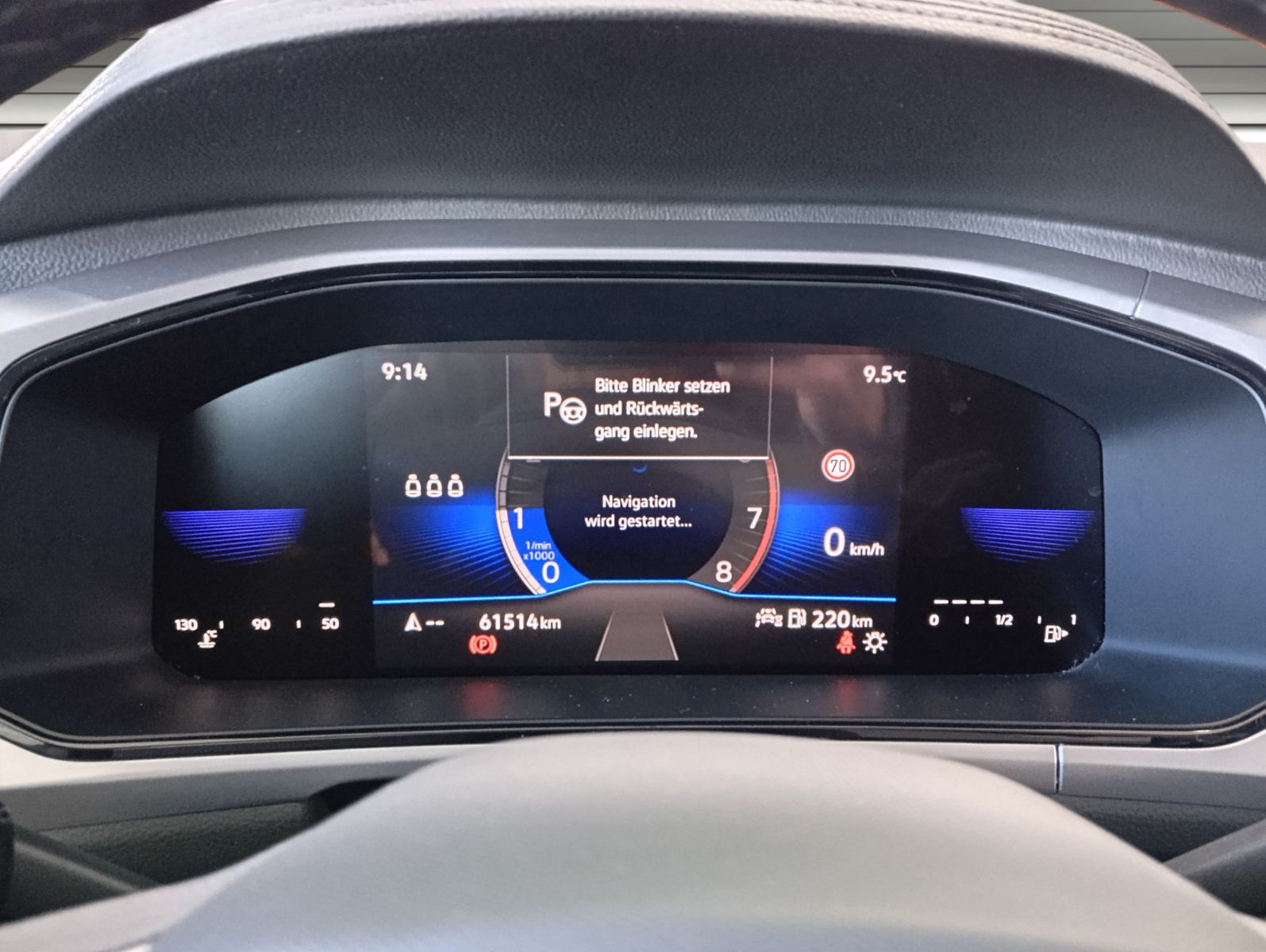 Volkswagen T-Roc - Samsaru's Car Outlet