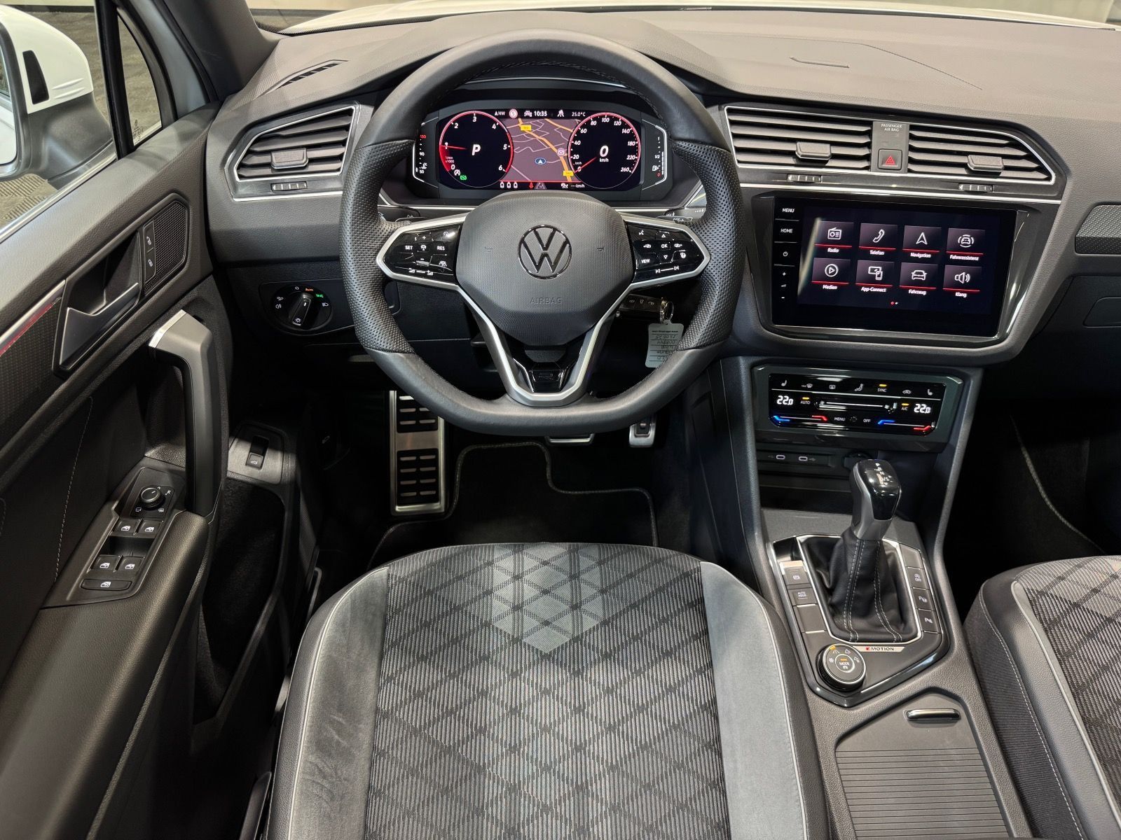 Volkswagen Tiguan R-Line 2.0 TDI DSG 4M - Samsaru's Car Outlet