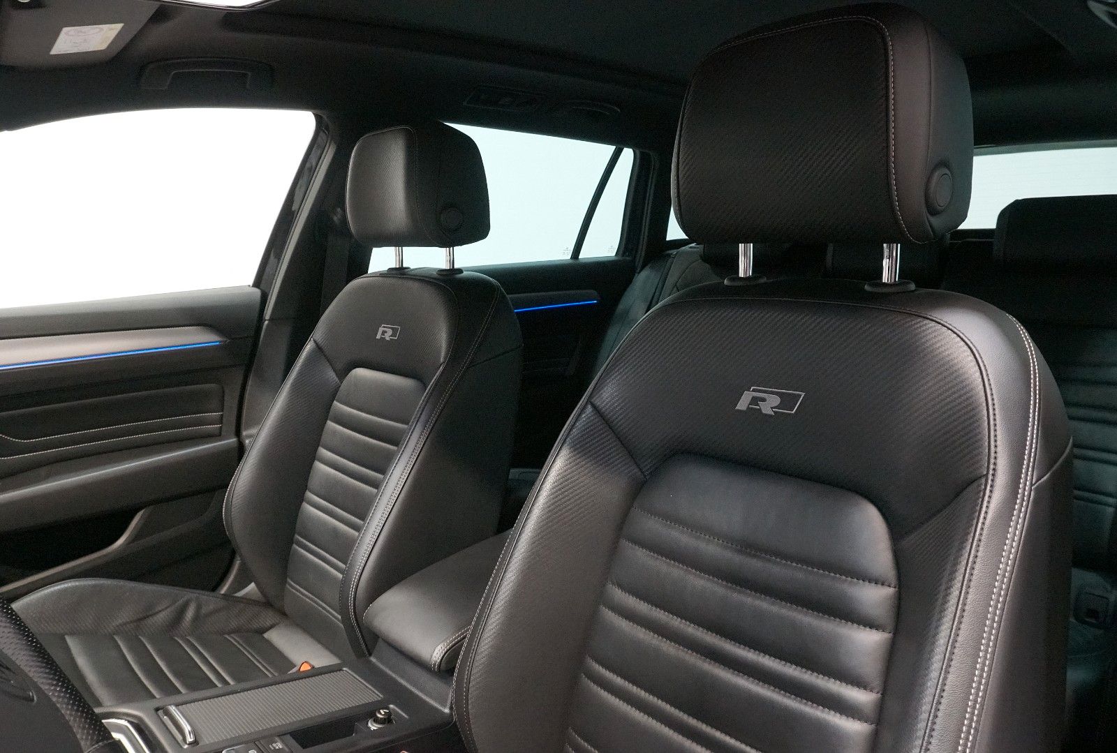 Volkswagen Passat Variant R-Line 4Motion 2.0 TDI*AHK*PANO