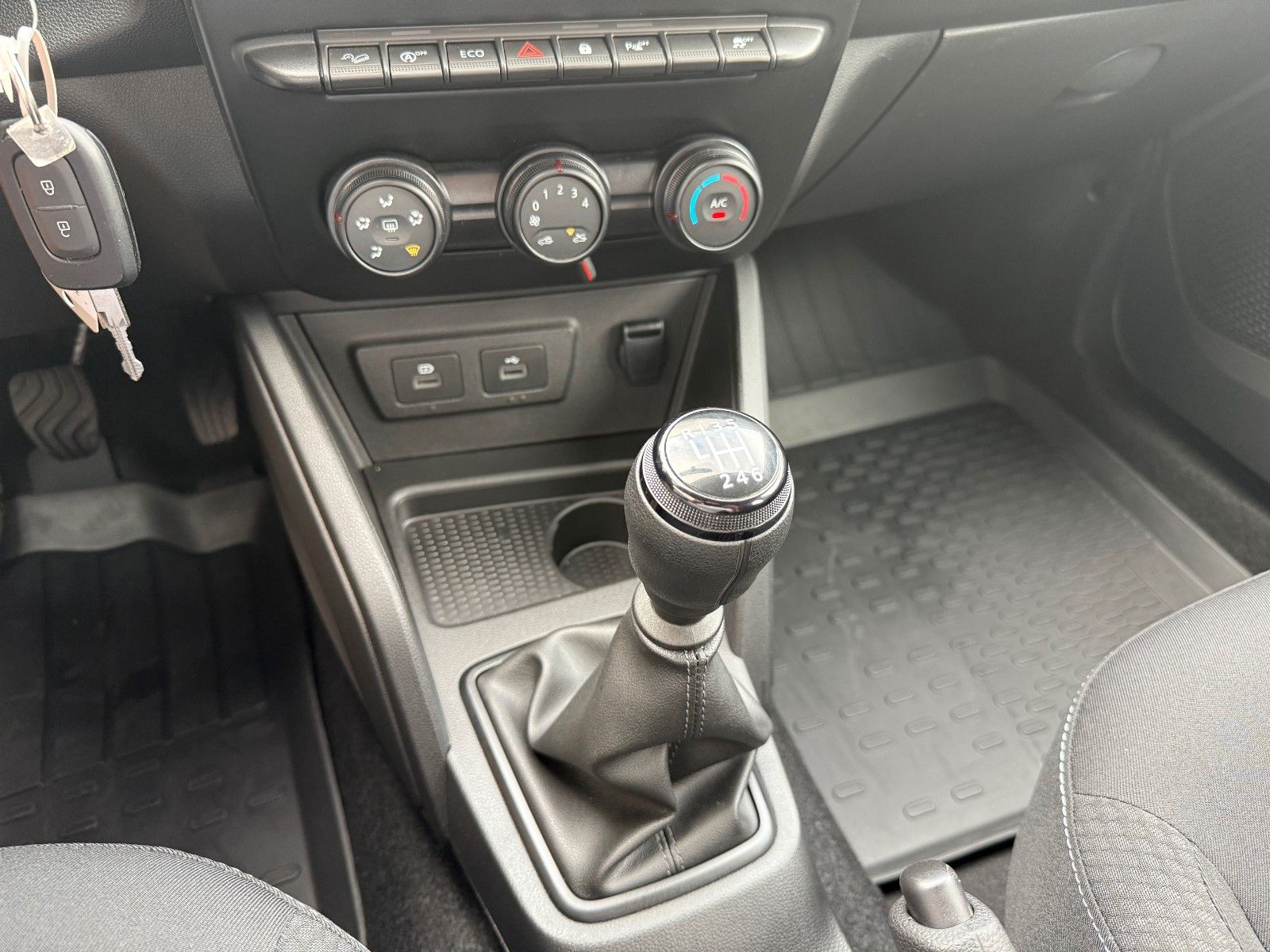 Dacia Duster II Expression 4WD - Samsaru's Car Outlet