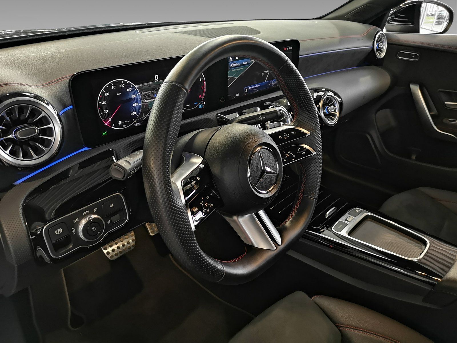 Mercedes-Benz CLA 180 Coupé AMG ADVANCED PLUS - Samsaru's Car Outlet