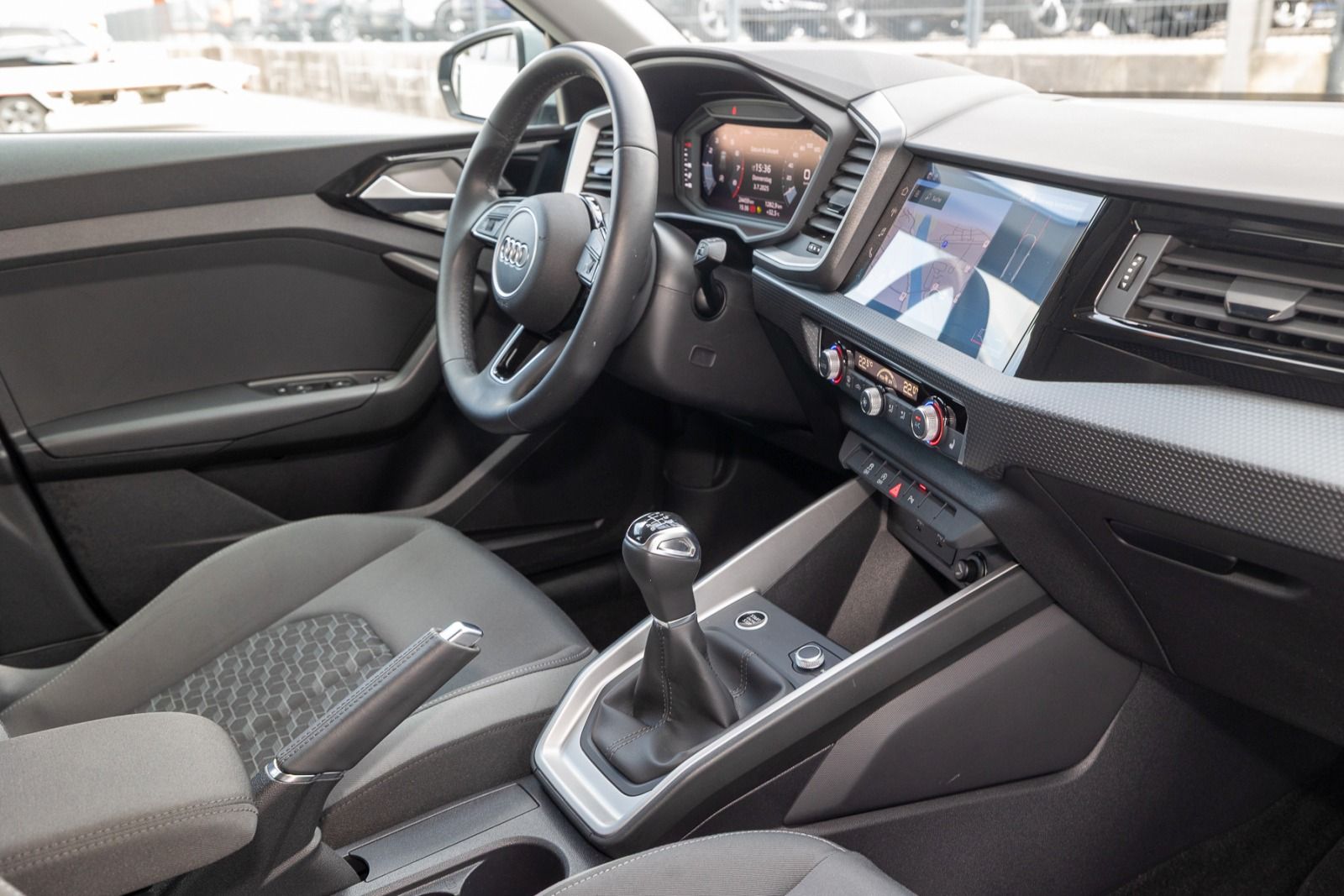 Audi A1 Sportback advanced 30 TFSI - Samsaru's Car Outlet