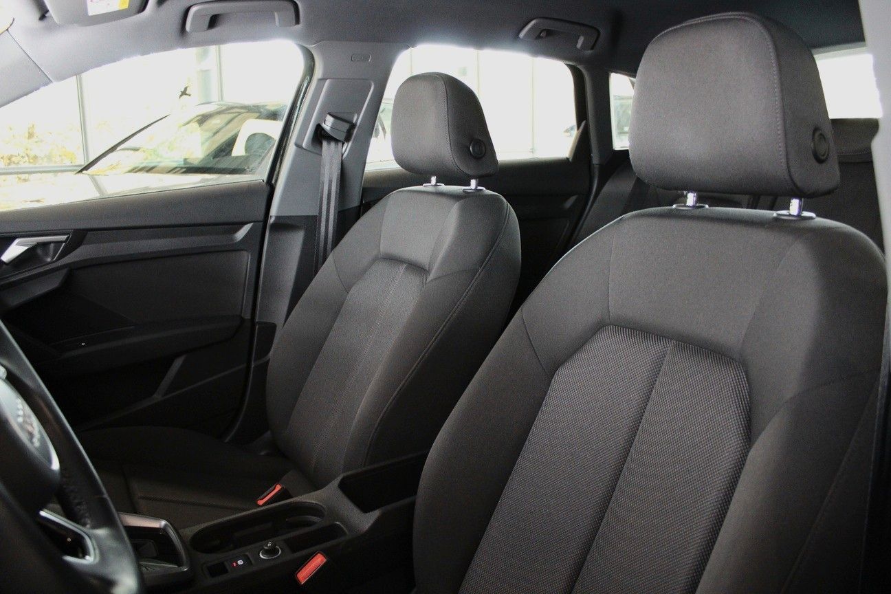 Audi A3 Sportback 35 TDi S-tronic Park Assist App DAB