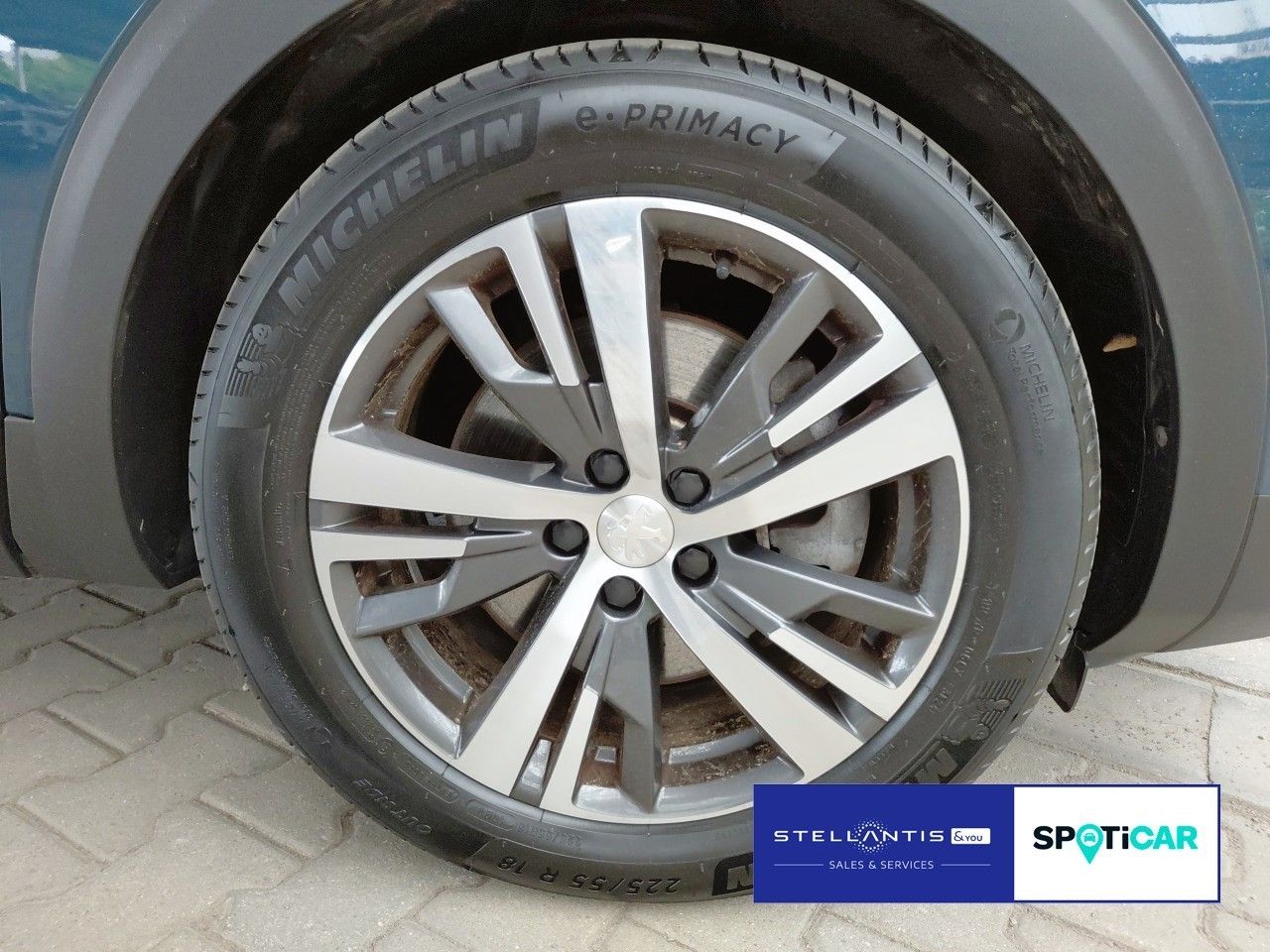 Peugeot 3008 Hybrid 225 Roadtrip *Standhzg.*Navi*LED*RFK