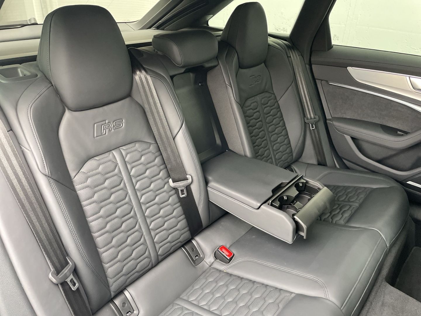Audi RS6 Avant AHK/B&O/RS-AGA/Matrix/AIR susp/280km/h