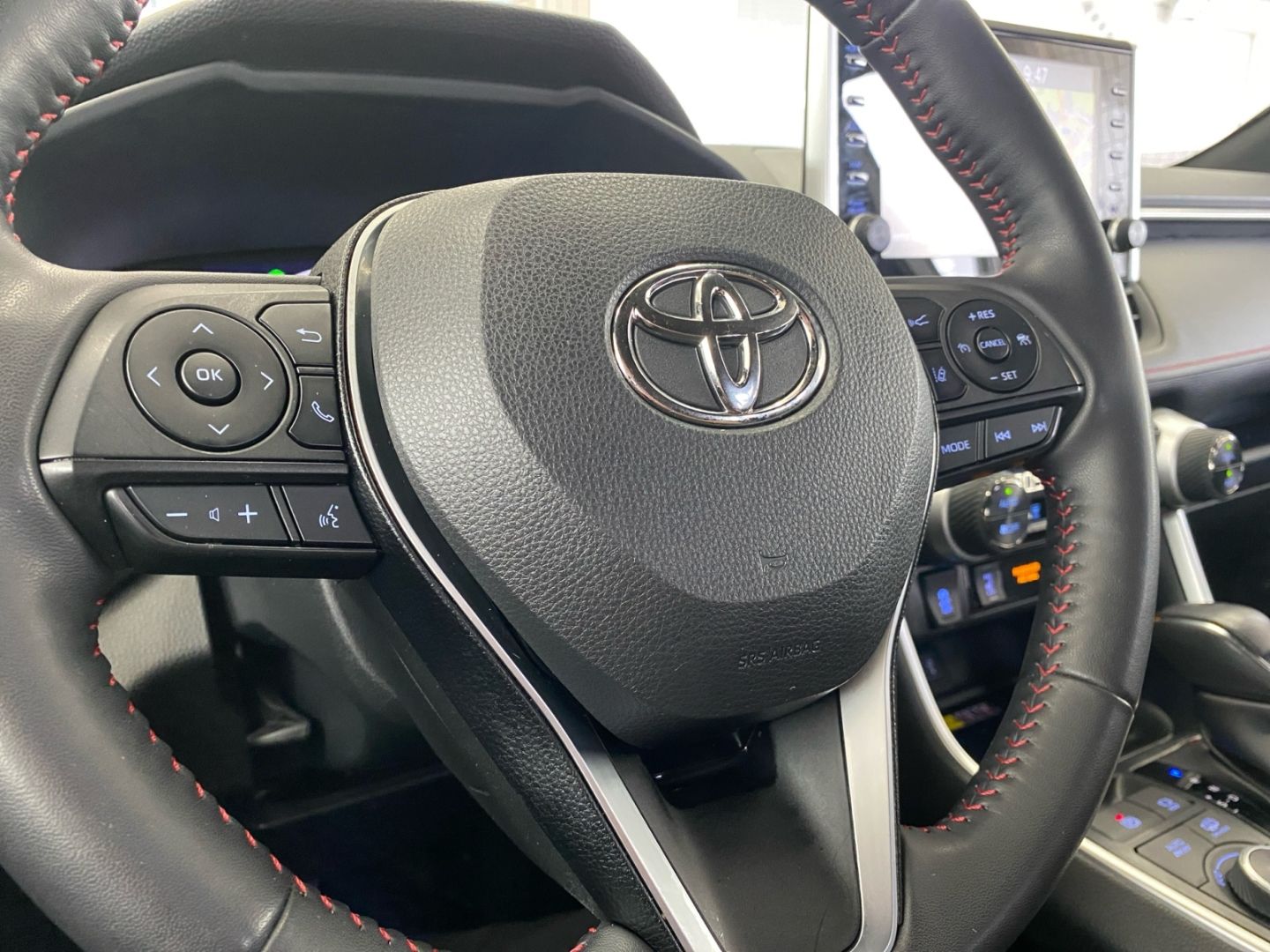 Toyota RAV 4 Plug-in-Hybrid - Samsaru's Car Outlet