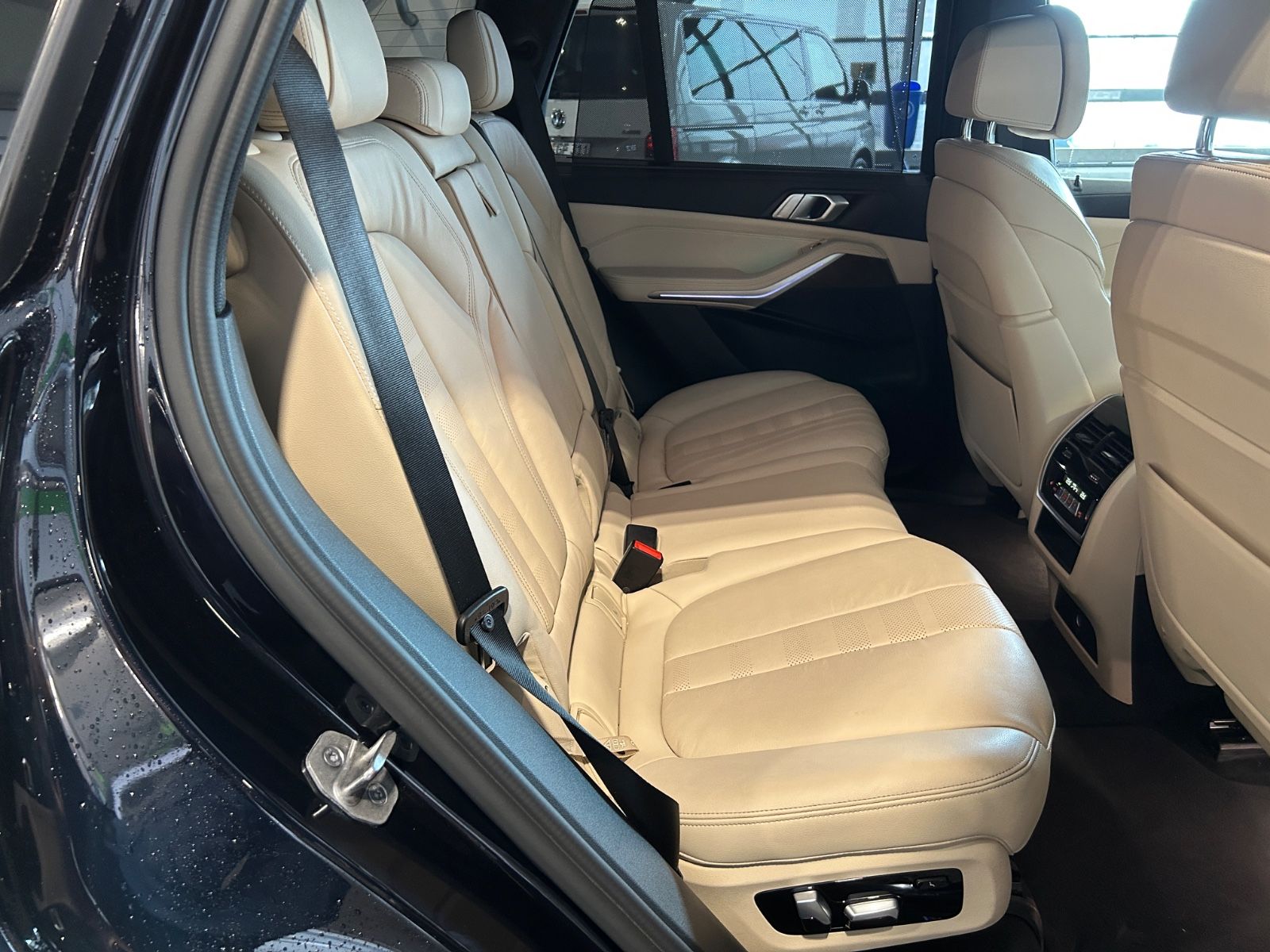 BMW X5 xDrive 40 d M Sport--7Sitzer