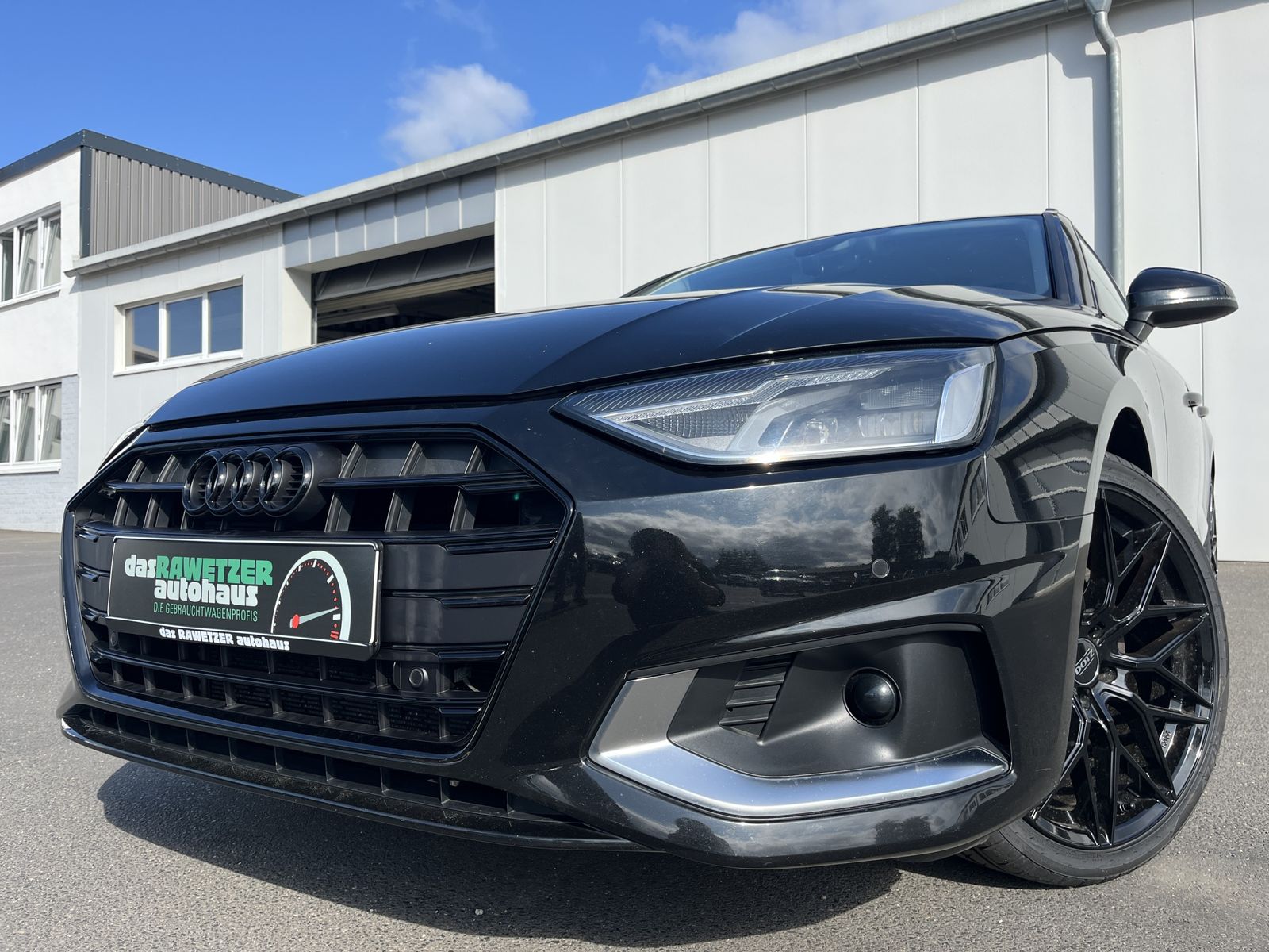 Audi A4 Avant 35 TDI S tronic advanced Blackline - Samsaru's Car Outlet