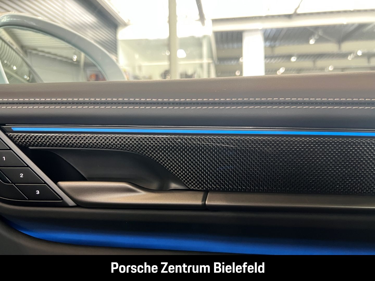 Porsche Macan Turbo Burmester Luftfederung Panoramadach