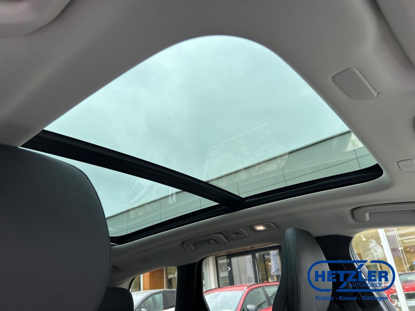 Volvo XC60 Plus Bright Recharge Plug-In Hybrid AWD T6