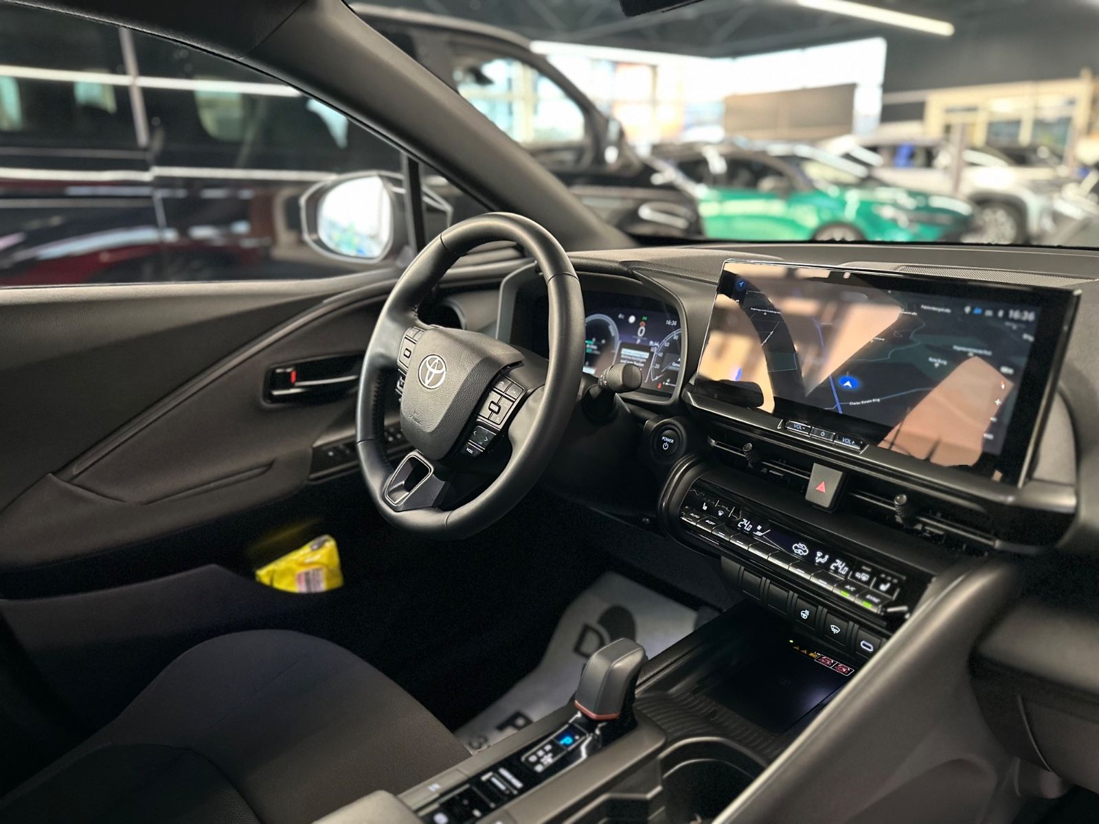 Toyota C-HR Hybrid FWD - Samsaru's Car Outlet