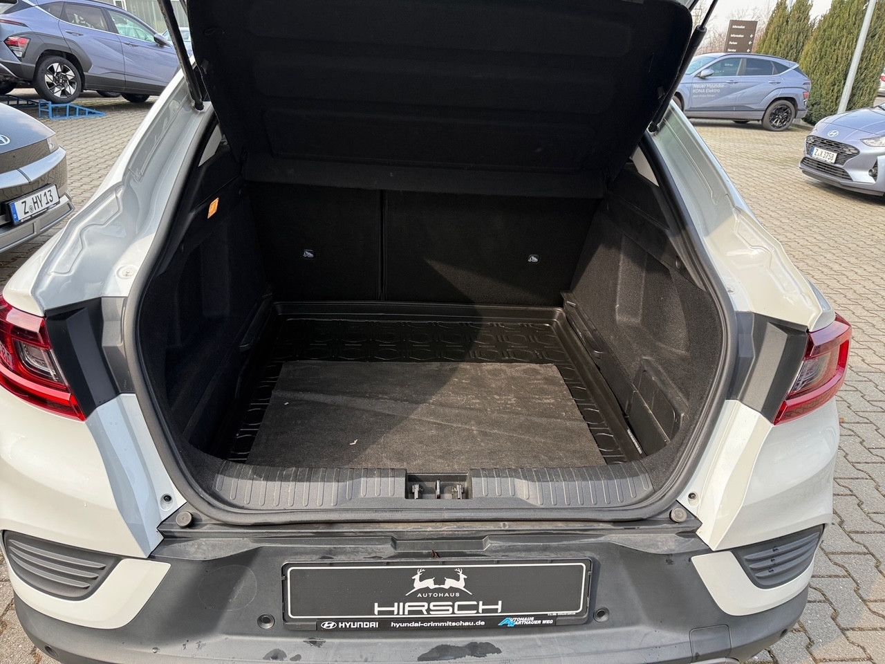 Renault Arkana Intens E-Tech Hybrid - Samsaru's Car Outlet