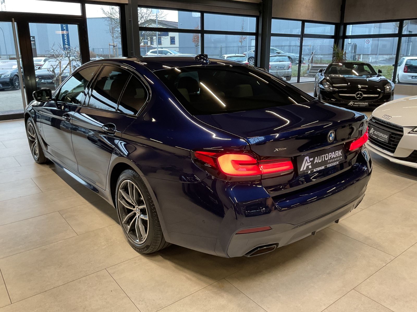 BMW 545e xDr. M Paket Exclusivleder HuD Laserl.