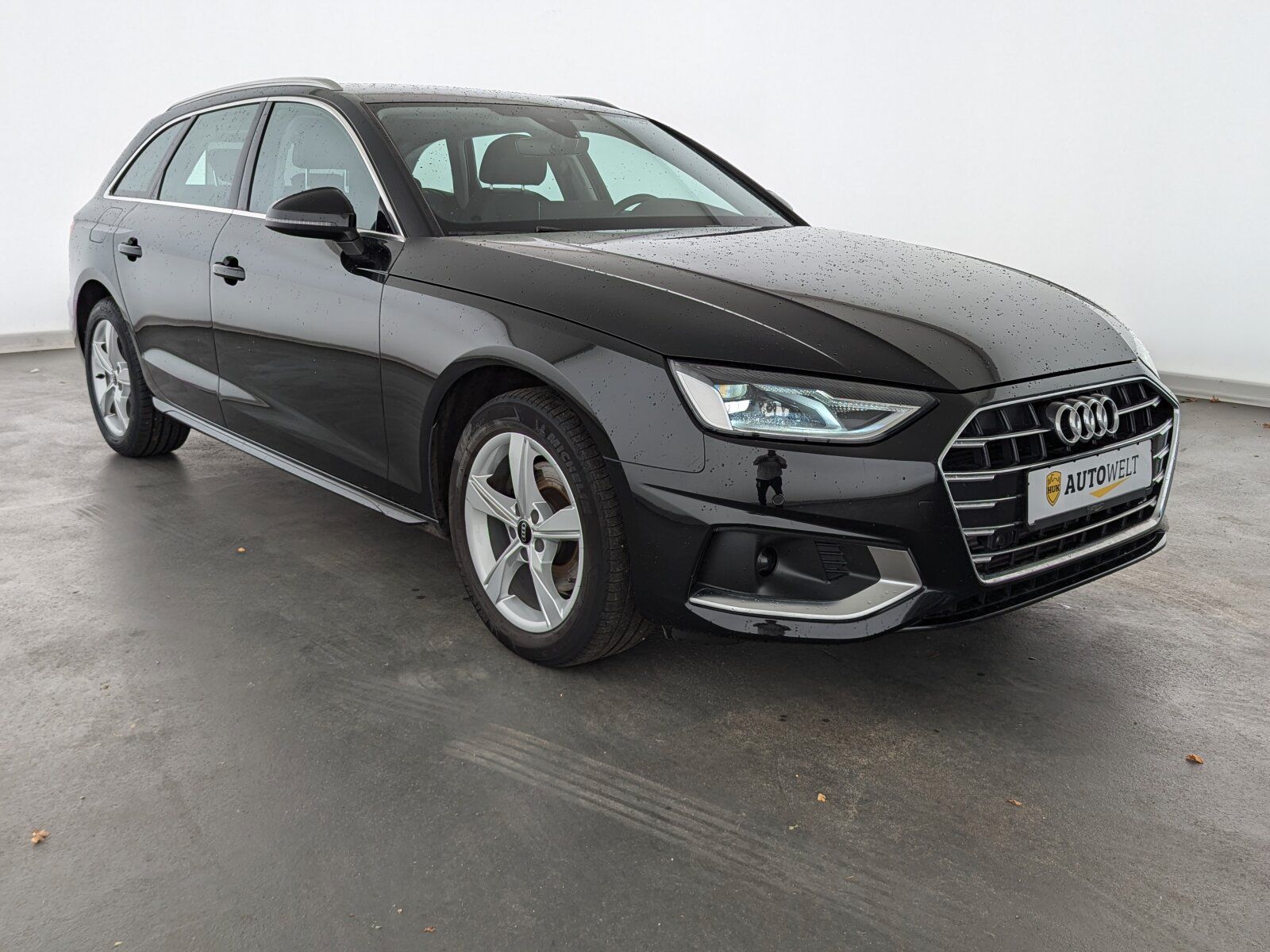 Audi A4 35 2.0 TFSI Avant advanced - Samsaru's Car Outlet
