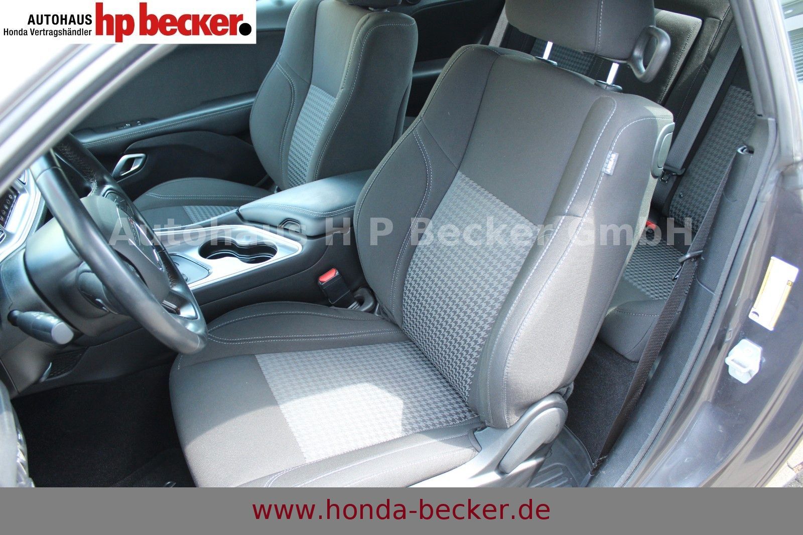 Dodge Challenger SXT V6 3.6 AUTO NAVI KAMERA PDC