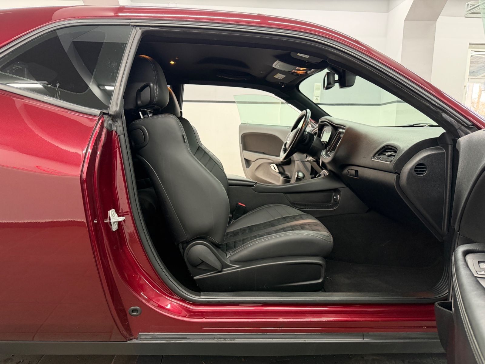 Dodge Challenger R/T 5.7 V8/Octane-Red/Carplay/20"