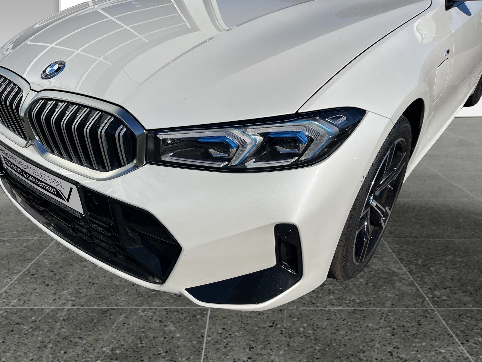 BMW 330e Touring M Sportpaket Head-Up HK HiFi DAB