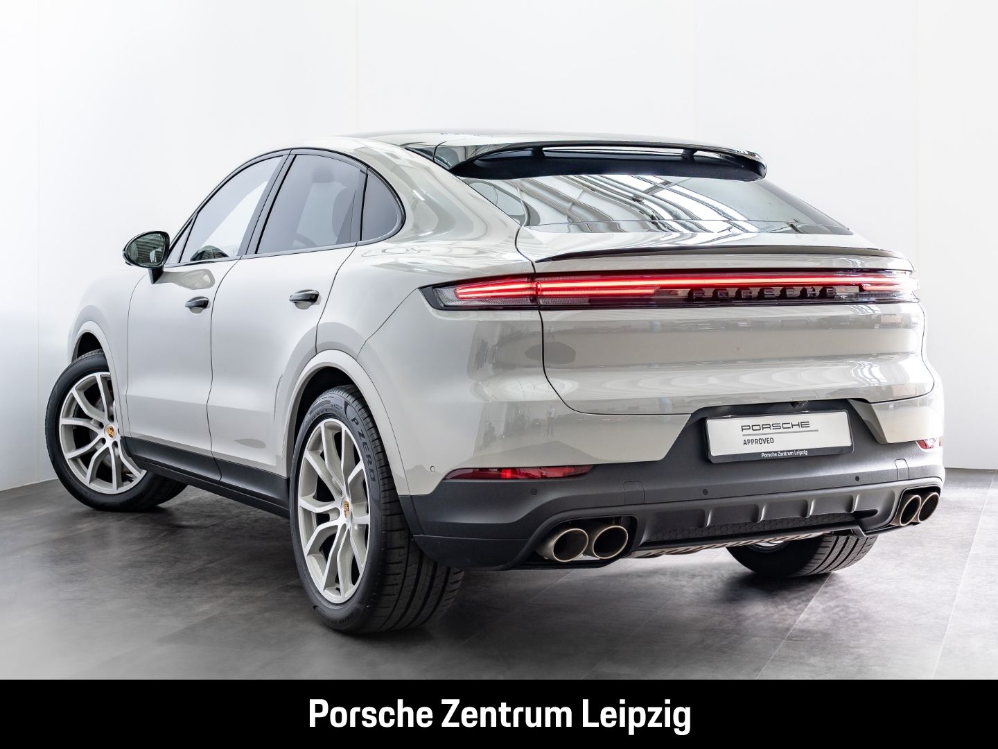 Porsche Cayenne S Coupe HD Massage PDCC InnoDrive HeadUp