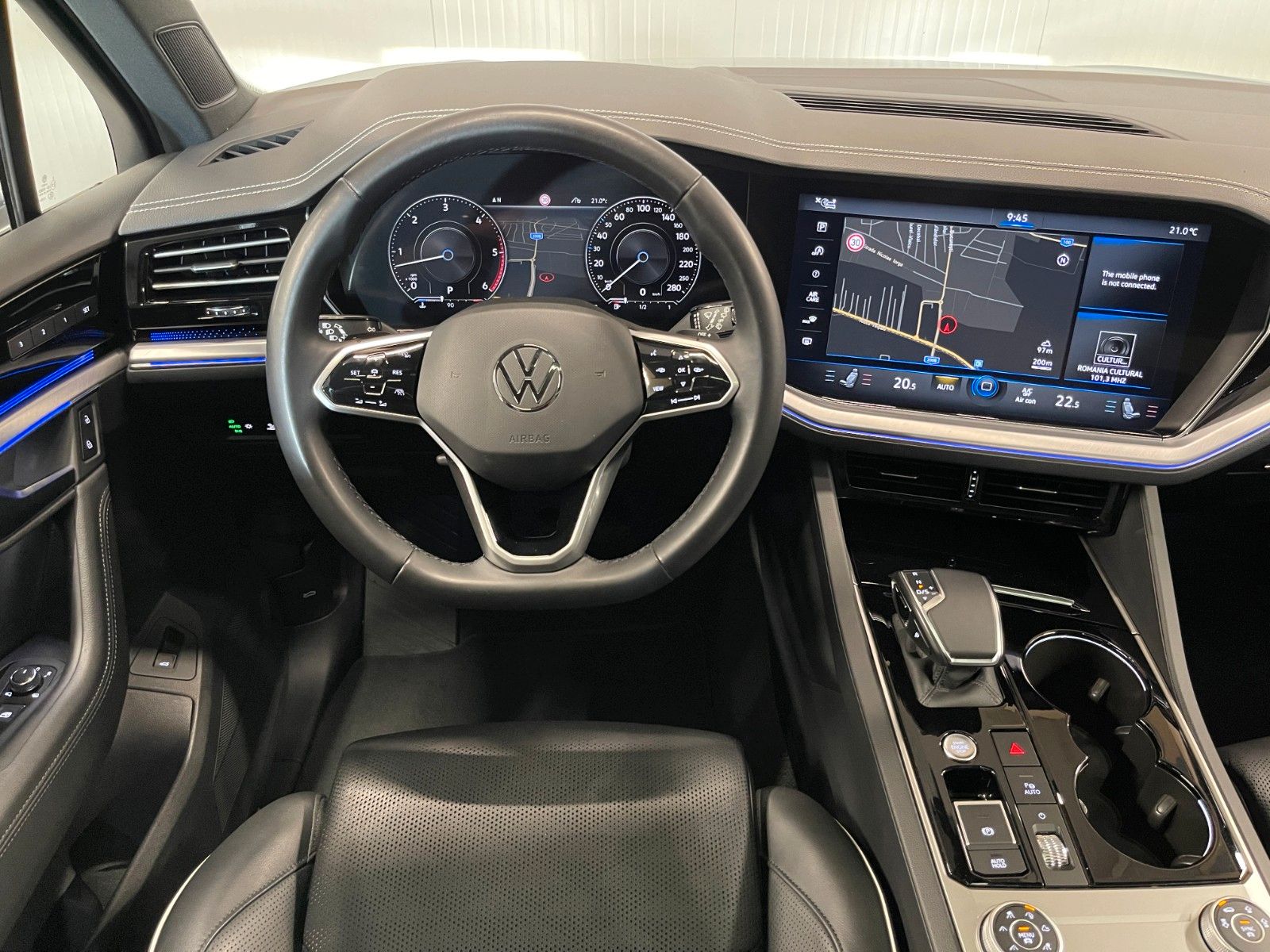 Volkswagen Touareg 3.0 V6 TDI 4MOT Elegance - Samsaru's Car Outlet