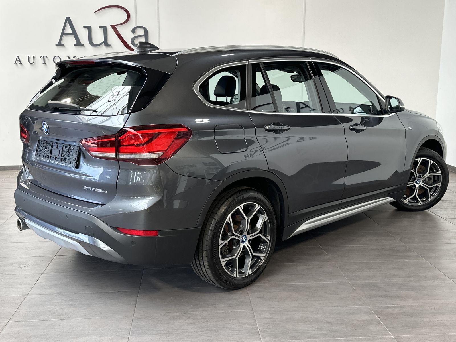BMW X1 xDrive25e xLine - Samsaru's Car Outlet