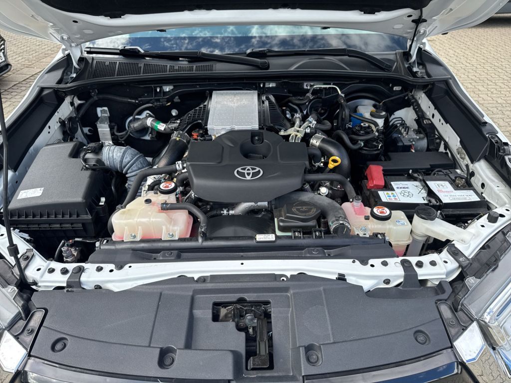 Toyota HiLux 4x4 Extra Cab Autm. Executive,360°,AHK,NAV