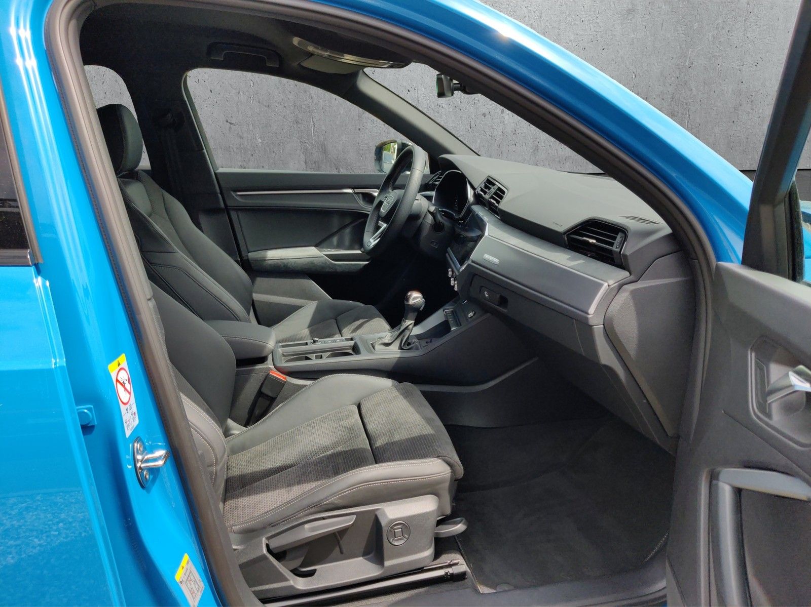 Audi Q3 40 TDI quattro S line S tronic - Samsaru's Car Outlet