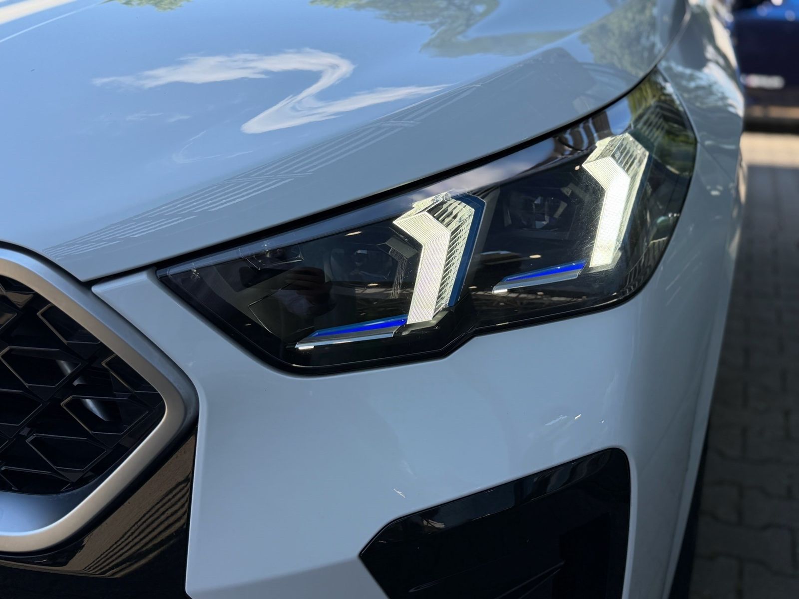 BMW X2 xDrive20d M Sport AHK PANO h&k Massage DA+
