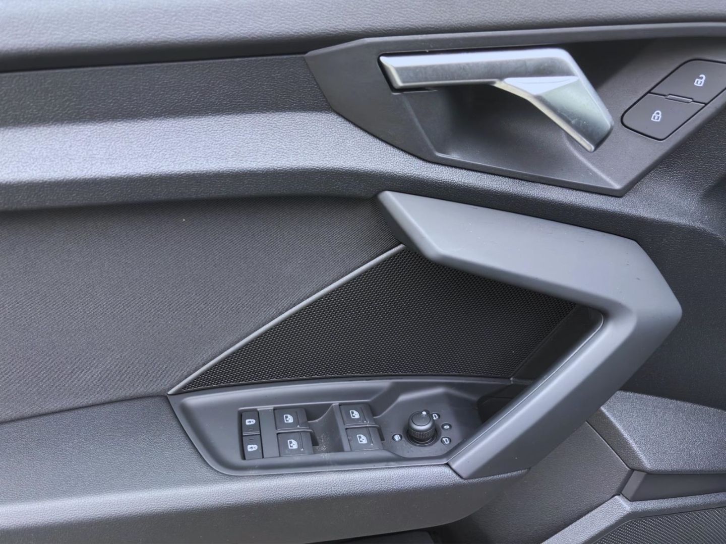 Audi A3 Limousine 35 TFSI ADVANCED KLIMA SITZHZG LM17