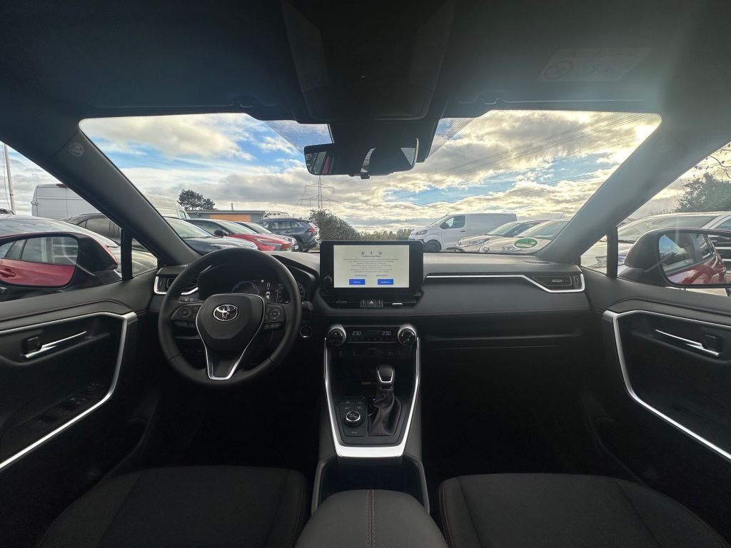 Toyota RAV 4 Plug-in-Hybrid Teamplayer *AHK*