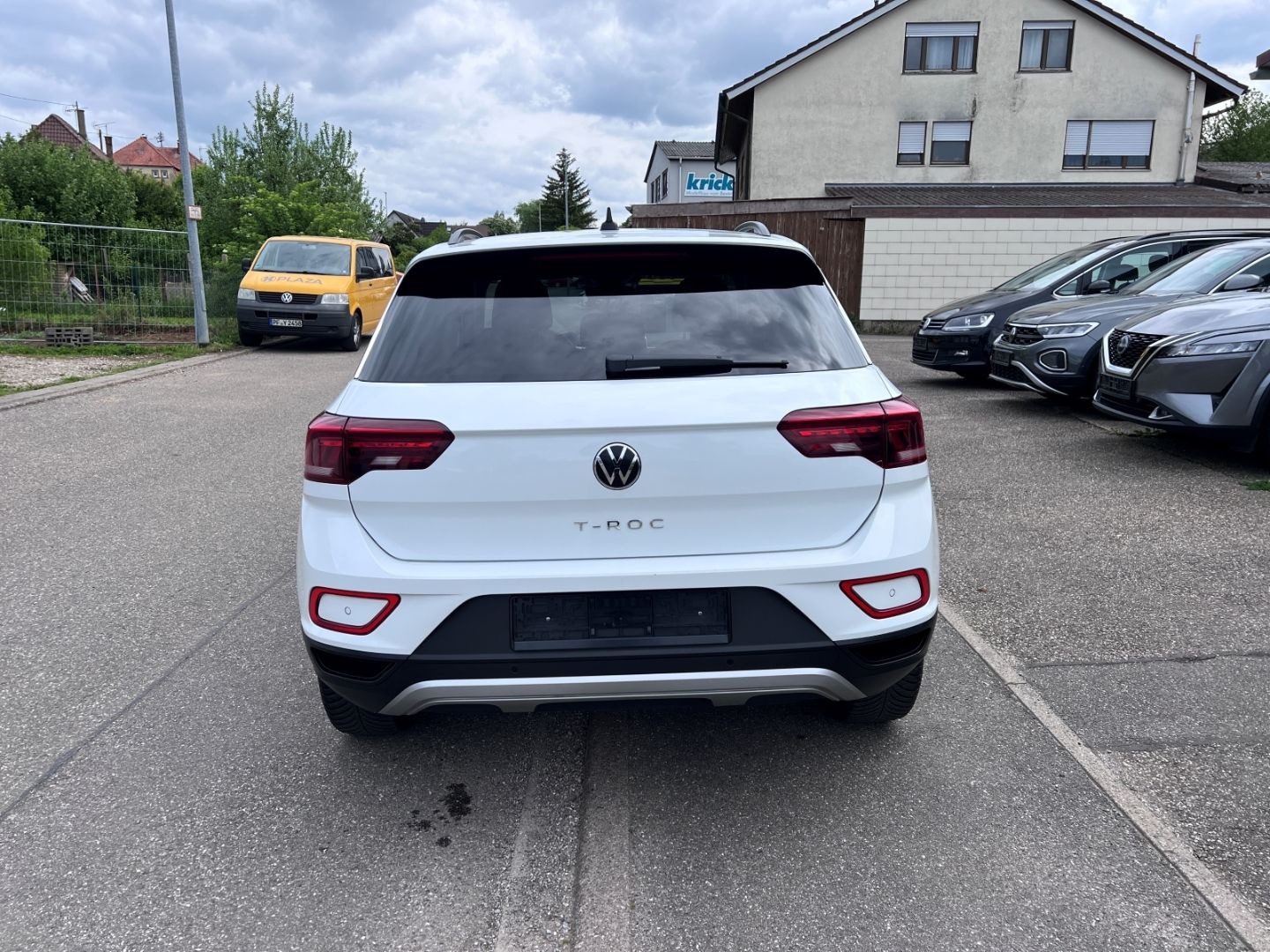 Volkswagen T-Roc 1.0TSI Move - Samsaru's Car Outlet