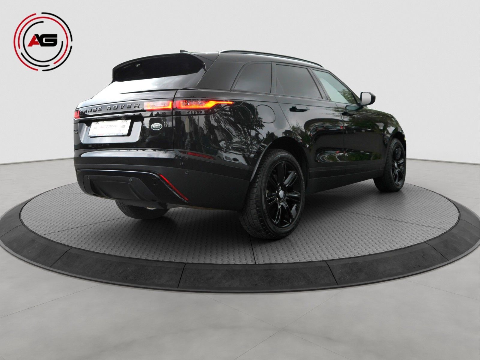 Range Rover Velar P400e S - Samsaru's Car Outlet