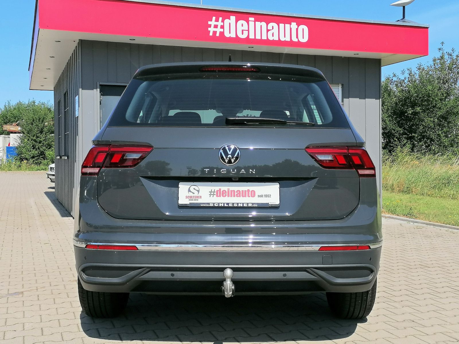 Volkswagen Tiguan 1.5 TSI Life DSG - Samsaru's Car Outlet
