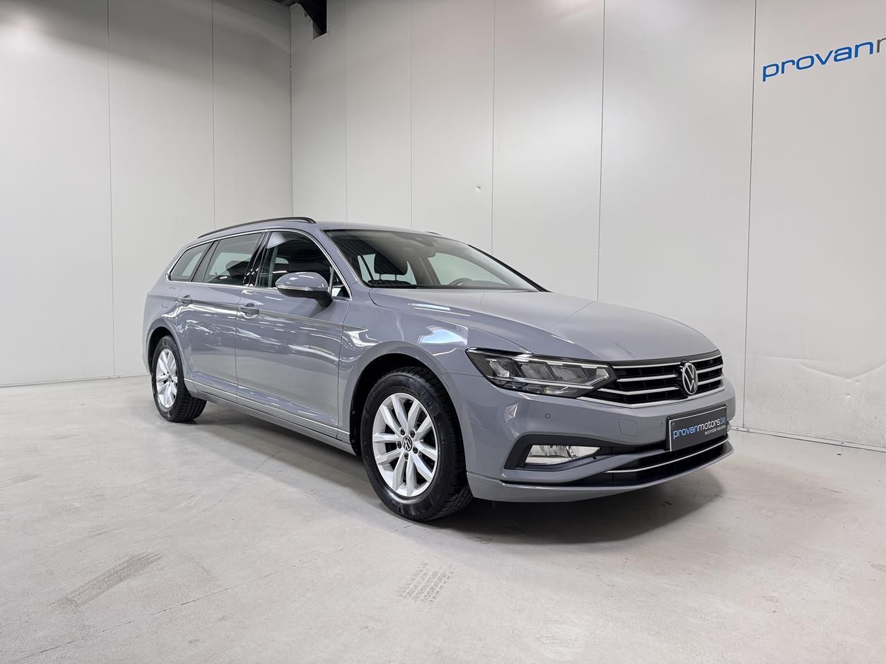 Volkswagen Passat 1.5 Benzine - Samsaru's Car Outlet