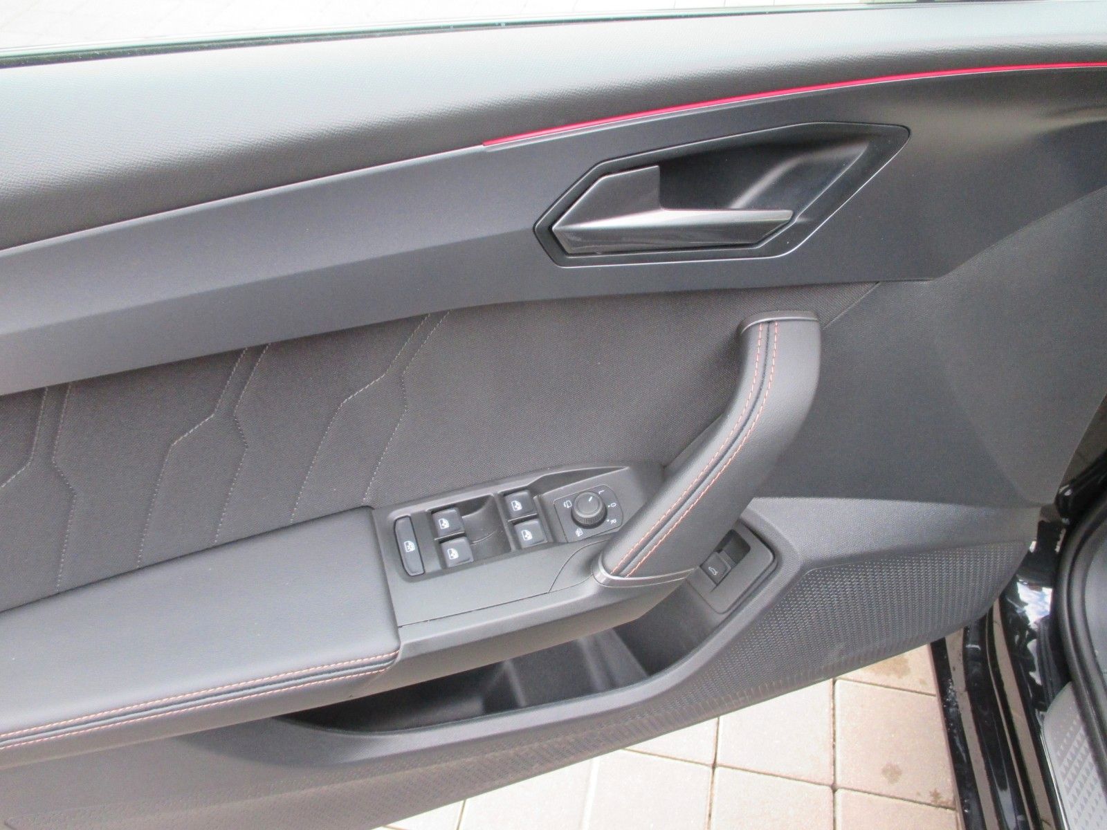 Cupra Leon 1.5 TSI DSG Sportstourer - Samsaru's Car Outlet