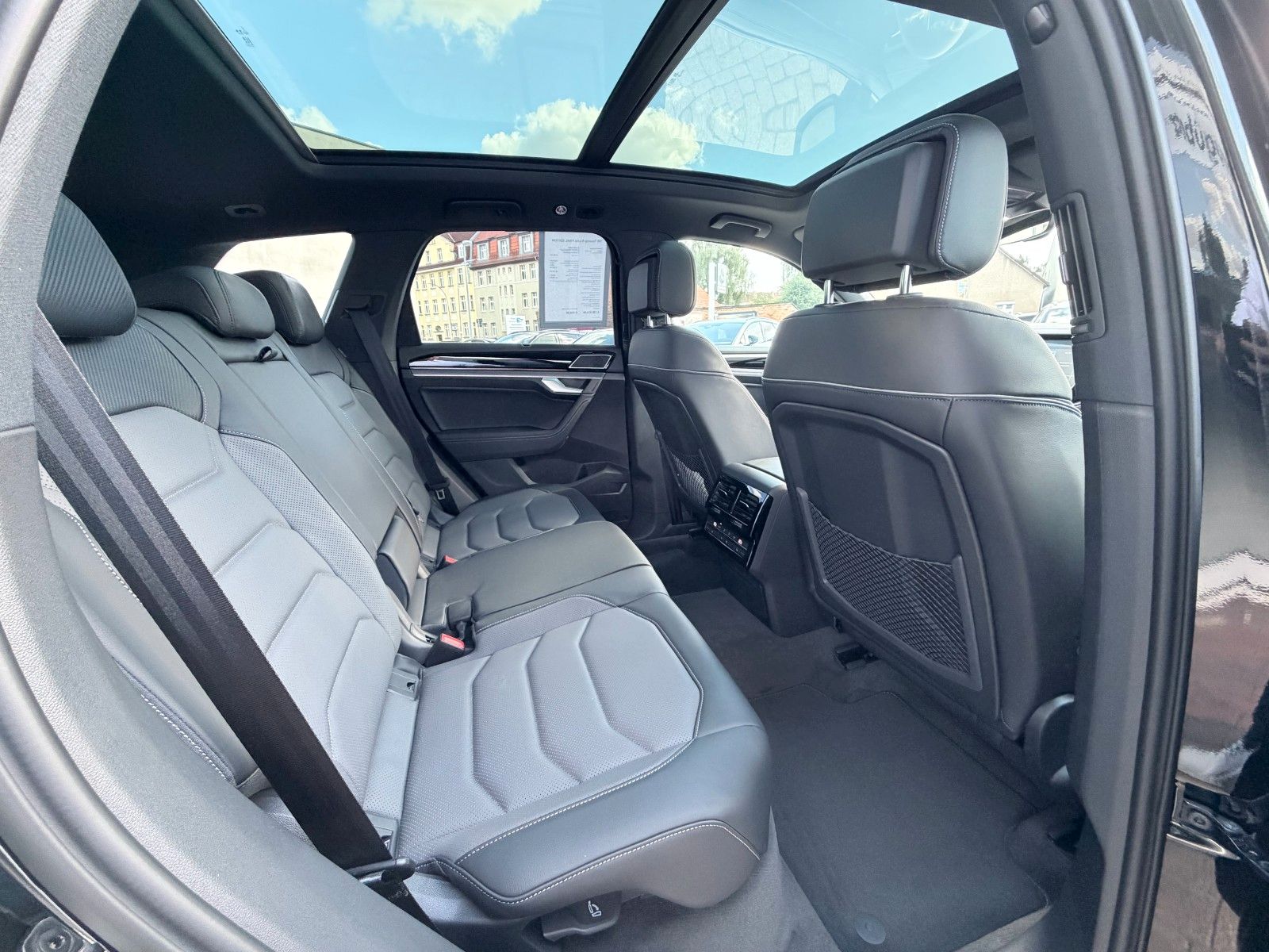 Volkswagen Touareg R-Line 3.0 V6 TDI 4x4 FINAL EDITION