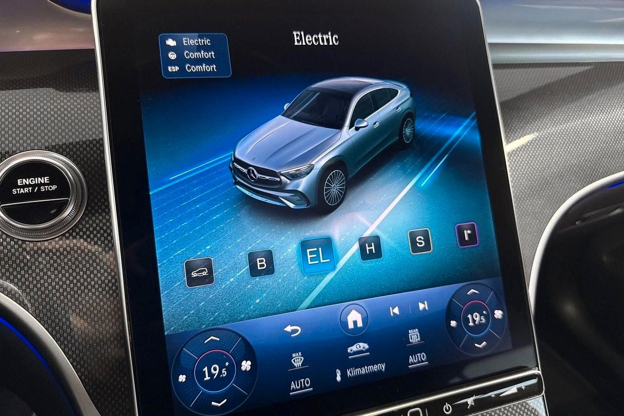 Mercedes-Benz GLC 300e 300 e Coupe 4Matic 313hp AMG Pano *VAT*