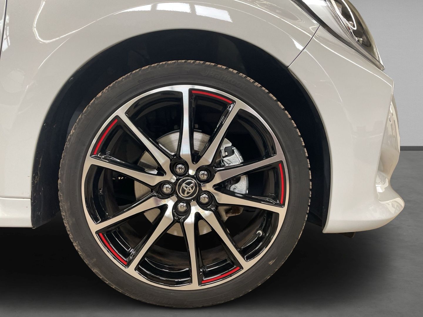 Toyota Yaris 1,5-l-VVT-iE Hybrid GR Sport HUD Navi Soun
