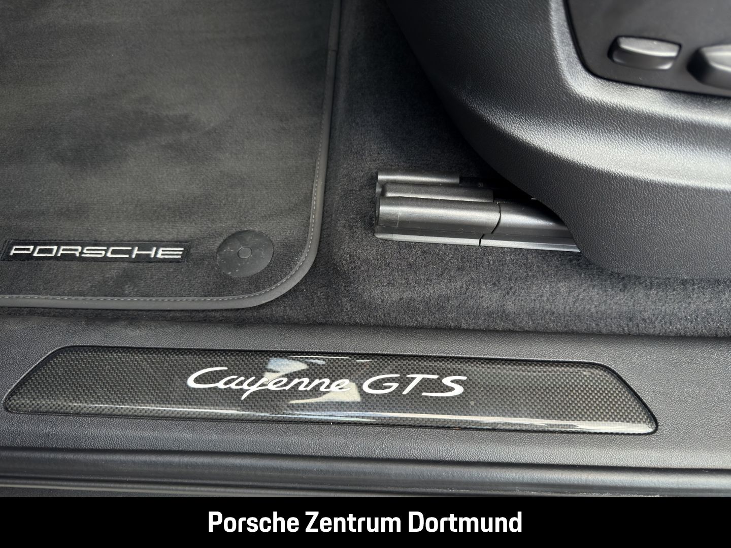 Porsche Cayenne GTS HA-Lenkung InnoDrive LED-Matrix BOSE