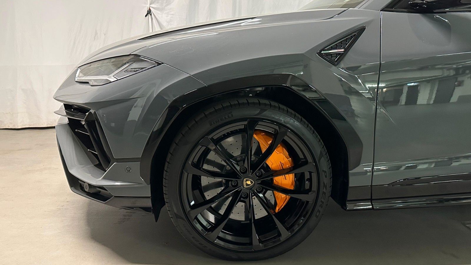 Lamborghini Urus S - Samsaru's Car Outlet