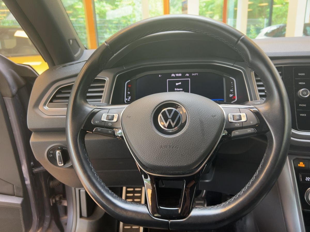 Volkswagen T-Roc 1.5 TSI DSG R-Line - Samsaru's Car Outlet
