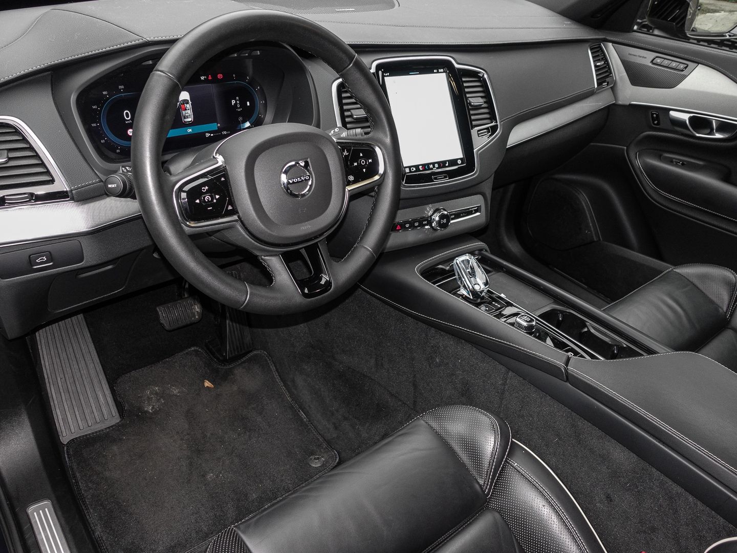 Volvo XC90 Plus Dark AWD 7-Sitzer AD StandHZG AHK Digi