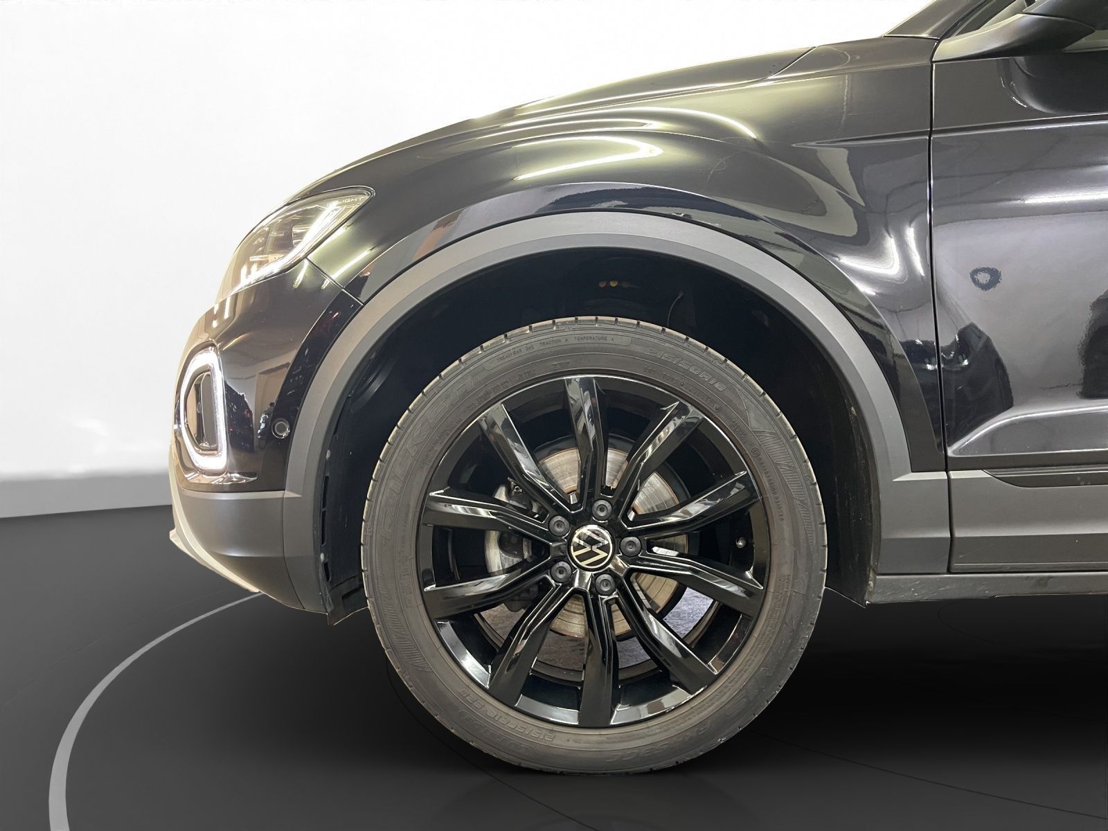 Volkswagen T-Roc 1.5 TSI Style - Samsaru's Car Outlet