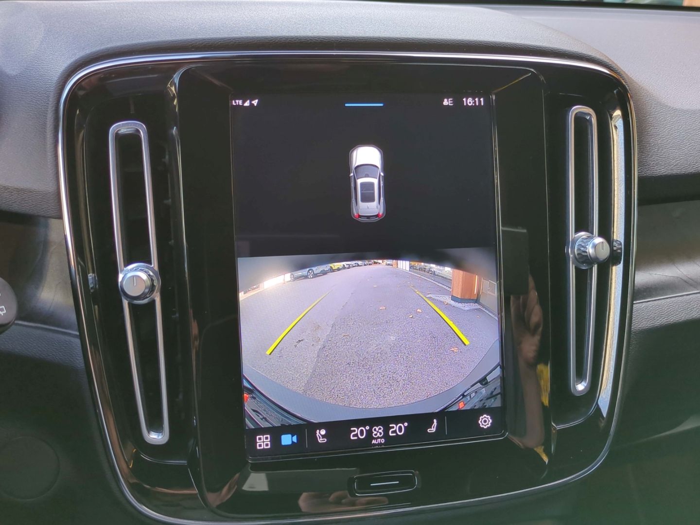 Volvo XC40 Core Recharge Pure Electric 2WD StandHZG AH