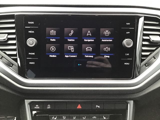 Volkswagen T-Roc Active DSG - Samsaru's Car Outlet