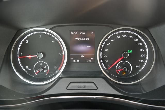 Volkswagen T6 Multivan T6.1 2.0 TDI Multivan Comfortline - Samsaru's Car Outlet